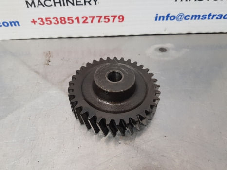 John Deere 1630, 2040, 1640, 1950, 2030 Engine Oil Pump Gear Z33 T20298 - Engine and parts: picture 1 John Deere 1630, 2040, 1640, 1950, 2030 Engine Oil Pump Gear Z33 T20298 - Engine and parts: picture 1