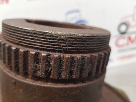 John Deere 2850 Front Axle Zf Apl735 Swivel Housing Rhs L60082, 4472463279 - Front axle for Farm tractor: picture 3 John Deere 2850 Front Axle Zf Apl735 Swivel Housing Rhs L60082, 4472463279 - Front axle for Farm tractor: picture 3