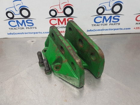 John Deere 6000, 6010, 6020 Series Top Link Bracket L78801, L78802 - Suspension: picture 4 John Deere 6000, 6010, 6020 Series Top Link Bracket L78801, L78802 - Suspension: picture 4