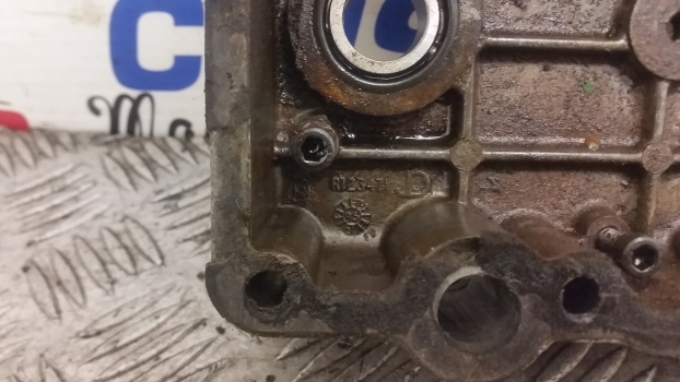 John Deere 6100, 6400, 6210, 6110 Engine Oil Cooler Housing R521037, R123471 - Oil cooler for Farm tractor: picture 3 John Deere 6100, 6400, 6210, 6110 Engine Oil Cooler Housing R521037, R123471 - Oil cooler for Farm tractor: picture 3