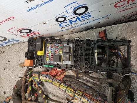 John Deere 6115m, 6m, 6105m, 6125m, Cab Wiring Loom Al216181, Al211405 - Cables/ Wire harness: picture 5 John Deere 6115m, 6m, 6105m, 6125m, Cab Wiring Loom Al216181, Al211405 - Cables/ Wire harness: picture 5