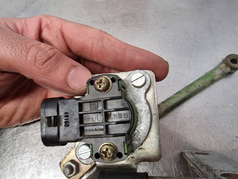 John Deere 6145r, 6r, 6m, Front Axle Suspension Sensor Assy Al110351, L170110 - Suspension: picture 3 John Deere 6145r, 6r, 6m, Front Axle Suspension Sensor Assy Al110351, L170110 - Suspension: picture 3