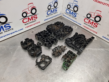 John Deere 6145r, 6r Series, Hydraulic Pipes Chanel Kit L204415, L214138 - Hydraulics: picture 2 John Deere 6145r, 6r Series, Hydraulic Pipes Chanel Kit L204415, L214138 - Hydraulics: picture 2