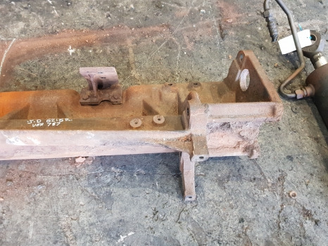John Deere 6215r, 6m, 6r Series, Exhaust Bracket Support L213284 - Exhaust system: picture 4 John Deere 6215r, 6m, 6r Series, Exhaust Bracket Support L213284 - Exhaust system: picture 4