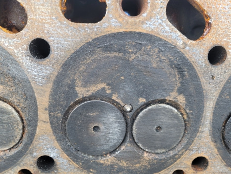 Cylinder head John Deere 6230, 6330, 6430 Engine Cylinder Head R524836, R520778, Re525458: picture 9 Cylinder head John Deere 6230, 6330, 6430 Engine Cylinder Head R524836, R520778, Re525458: picture 9