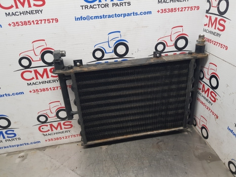Kubota M5092 Oil Cooler - Radiator: picture 3 Kubota M5092 Oil Cooler - Radiator: picture 3