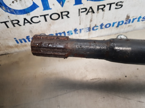 Landini Mythos 100, 900 Front Axle Drive Shaft 3652884m2, 3547684m91, 3547682m91 - Front axle: picture 2 Landini Mythos 100, 900 Front Axle Drive Shaft 3652884m2, 3547684m91, 3547682m91 - Front axle: picture 2