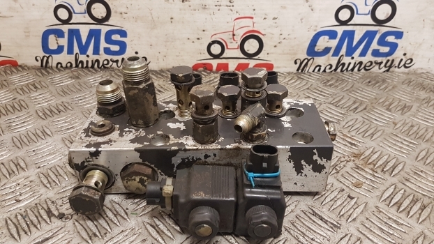 Landini Mythos 115 Transmission Hydraulic Valve Block 3648149m91, 3655022m91 - Hydraulic valve for Farm tractor: picture 4 Landini Mythos 115 Transmission Hydraulic Valve Block 3648149m91, 3655022m91 - Hydraulic valve for Farm tractor: picture 4