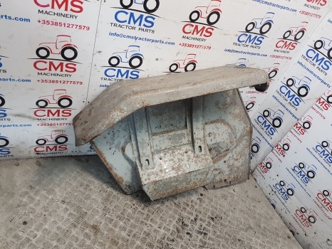 Massey Ferguson 135 Mudguard Rhs 1884878m91 - Fender for Agricultural machinery: picture 2 Massey Ferguson 135 Mudguard Rhs 1884878m91 - Fender for Agricultural machinery: picture 2
