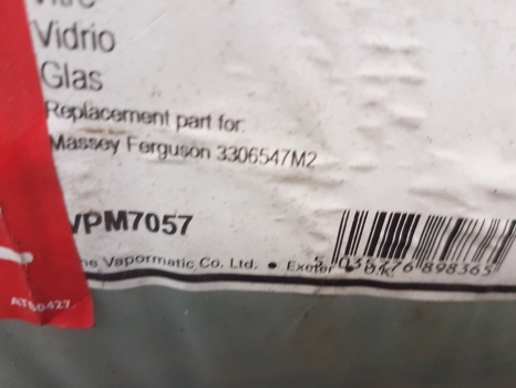 Massey Ferguson 200, 300, 600, Landini Cab Rear Windows 3306547m2 - Window and parts for Farm tractor: picture 3 Massey Ferguson 200, 300, 600, Landini Cab Rear Windows 3306547m2 - Window and parts for Farm tractor: picture 3