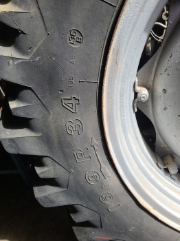 Massey Ferguson 265, 275, 290 Rear Wheel And Tyre 16.9r34 - Wheel and tire package: picture 4 Massey Ferguson 265, 275, 290 Rear Wheel And Tyre 16.9r34 - Wheel and tire package: picture 4