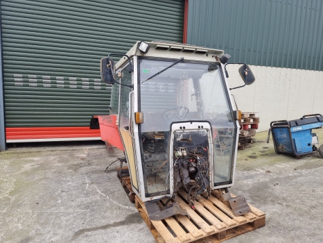 Massey Ferguson 399, 375, 390, 398, 365 4wd Hi Line Complete Cab 3477585m91 - Cab: picture 1 Massey Ferguson 399, 375, 390, 398, 365 4wd Hi Line Complete Cab 3477585m91 - Cab: picture 1