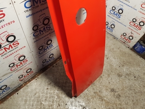 Massey Ferguson 5455, 5445 Engine Hood, Bonnet 3809927p93, 3815151p92 - Hood for Farm tractor: picture 5 Massey Ferguson 5455, 5445 Engine Hood, Bonnet 3809927p93, 3815151p92 - Hood for Farm tractor: picture 5