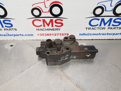 Massey Ferguson 5455, 5700, 7715, 6712, Trailer Brake Valve 4301739m96 - Brake parts: picture 1 Massey Ferguson 5455, 5700, 7715, 6712, Trailer Brake Valve 4301739m96 - Brake parts: picture 1
