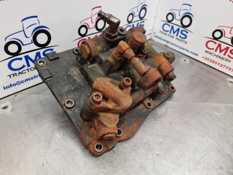 Massey Ferguson 5612, 5400, 5600, 5700, 6700 Hydraulic Pump Cover 4313856m1 - Hydraulics: picture 3 Massey Ferguson 5612, 5400, 5600, 5700, 6700 Hydraulic Pump Cover 4313856m1 - Hydraulics: picture 3