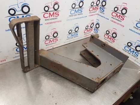 Massey Ferguson 590, 575 Foot Step Rhs 1698057m93 - Footstep for Farm tractor: picture 5 Massey Ferguson 590, 575 Foot Step Rhs 1698057m93 - Footstep for Farm tractor: picture 5