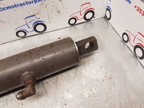 Massey Ferguson 6100, 6200 Ser. 6160 Hydraulic Lift Assistor Cylinder 3617433m91 - Hydraulic cylinder for Farm tractor: picture 3 Massey Ferguson 6100, 6200 Ser. 6160 Hydraulic Lift Assistor Cylinder 3617433m91 - Hydraulic cylinder for Farm tractor: picture 3
