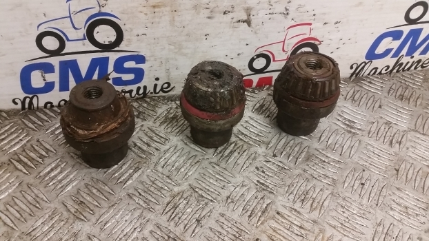 Massey Ferguson 6150, 6160 King Pin 3pc 3429319m1 - Steering for Farm tractor: picture 1 Massey Ferguson 6150, 6160 King Pin 3pc 3429319m1 - Steering for Farm tractor: picture 1