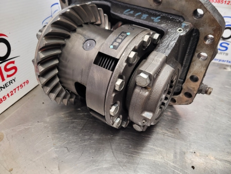 New Holland Case T7.200, Puma Claas 4 Front Differential Unit 87491151, 84289744 - Front axle: picture 5 New Holland Case T7.200, Puma Claas 4 Front Differential Unit 87491151, 84289744 - Front axle: picture 5