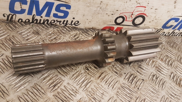 New Holland Case Tm, Mxm, Puma Seriestm150 Rear Axle Sun Shaft Rhs 5170962 - Rear axle: picture 1 New Holland Case Tm, Mxm, Puma Seriestm150 Rear Axle Sun Shaft Rhs 5170962 - Rear axle: picture 1