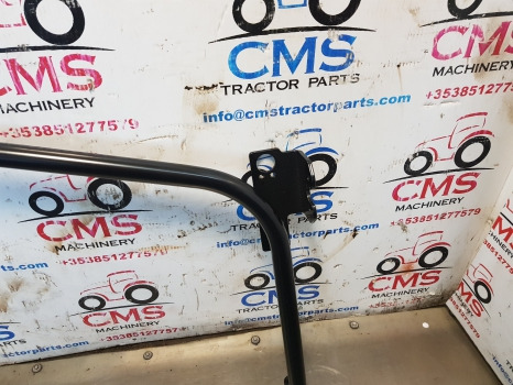New Holland Case Tm, Mxm, Tl, Tla, Ts Tm190 Door Frame Lhs 82018984 - Door and parts: picture 4 New Holland Case Tm, Mxm, Tl, Tla, Ts Tm190 Door Frame Lhs 82018984 - Door and parts: picture 4