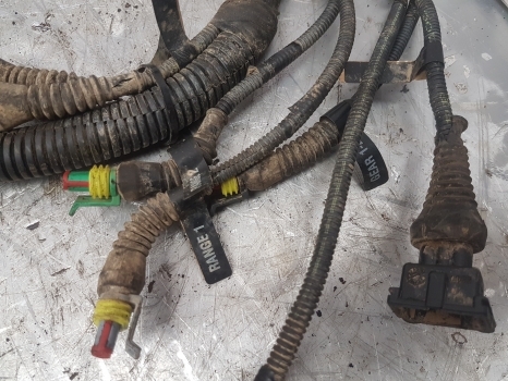 New Holland T5.95, T5.105, T5.115 Transmission Back End Wiring Loom 47398405 - Cables/ Wire harness for Farm tractor: picture 3 New Holland T5.95, T5.105, T5.115 Transmission Back End Wiring Loom 47398405 - Cables/ Wire harness for Farm tractor: picture 3