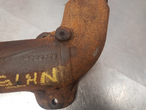 New Holland T5.95, T5.115, T5.105, Farmall, Engine Exhaust Pipe Pillar 84496833 - Exhaust system: picture 3 New Holland T5.95, T5.115, T5.105, Farmall, Engine Exhaust Pipe Pillar 84496833 - Exhaust system: picture 3