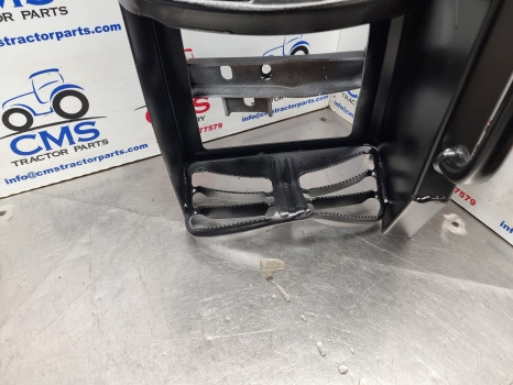 New Holland T6.145, T6, Case Maxxum, Cab Footstep, Step Lhs 47996639 - Footstep: picture 4 New Holland T6.145, T6, Case Maxxum, Cab Footstep, Step Lhs 47996639 - Footstep: picture 4