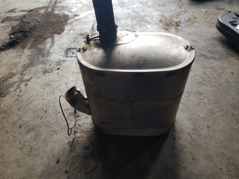 New Holland T7.200, Case Puma 130, 145 Catalytic Silencer, Muffler 84396513 - Muffler for Farm tractor: picture 3 New Holland T7.200, Case Puma 130, 145 Catalytic Silencer, Muffler 84396513 - Muffler for Farm tractor: picture 3