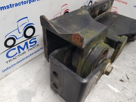 New Holland T7.200 Case Puma 165 Cab Suspension Bracket Rhs 47568419, 84353066 - Cab suspension for Agricultural machinery: picture 3 New Holland T7.200 Case Puma 165 Cab Suspension Bracket Rhs 47568419, 84353066 - Cab suspension for Agricultural machinery: picture 3
