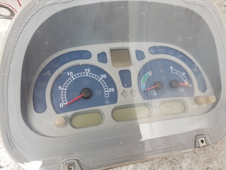 New Holland T7 .200 Instrument Cluster, Dash, Clock 47398380, 47535716, 84293392 - Dashboard for Farm tractor: picture 2 New Holland T7 .200 Instrument Cluster, Dash, Clock 47398380, 47535716, 84293392 - Dashboard for Farm tractor: picture 2