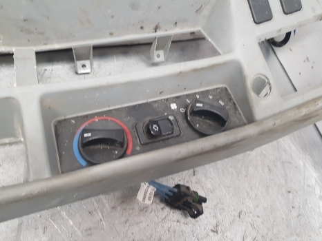 New Holland T7.200, T6, T7 Heater Fan Control 87538397, 82037674, 84203365 - Heating/ Ventilation for Farm tractor: picture 3 New Holland T7.200, T6, T7 Heater Fan Control 87538397, 82037674, 84203365 - Heating/ Ventilation for Farm tractor: picture 3