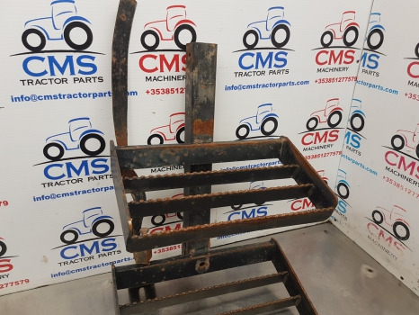 New Holland Tm, 60, Mxm, Fiat M Series, Foot Step Lhs 82009071, 82034455 - Footstep for Agricultural machinery: picture 2 New Holland Tm, 60, Mxm, Fiat M Series, Foot Step Lhs 82009071, 82034455 - Footstep for Agricultural machinery: picture 2