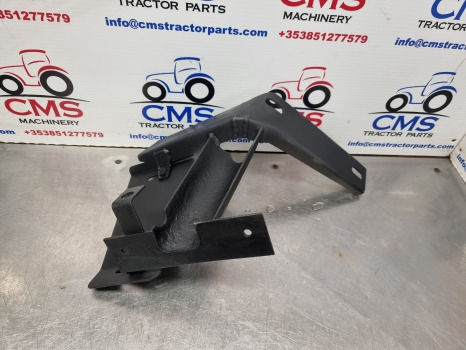 New Holland Tm, Ts, Tl, 60, 40 Series Mudguard Extension Lhs 82029986 - Fender: picture 1 New Holland Tm, Ts, Tl, 60, 40 Series Mudguard Extension Lhs 82029986 - Fender: picture 1