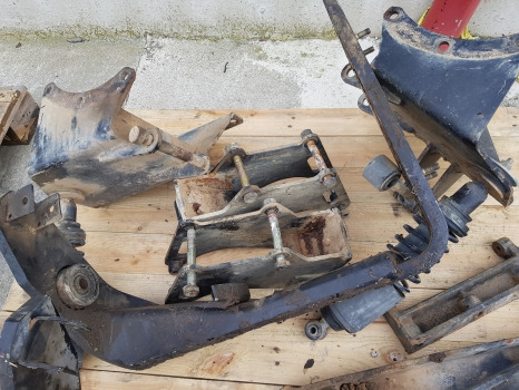 New Holland Tm155, Tm140, Tm165, 8360, Tm, 60, Mxm, Cab Suspension Kit 82036344 - Cab suspension: picture 3 New Holland Tm155, Tm140, Tm165, 8360, Tm, 60, Mxm, Cab Suspension Kit 82036344 - Cab suspension: picture 3