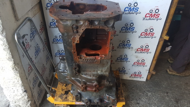 New Holland Ts Series Transmission Gearbox Housing 82006985, 82012331. - Rear axle: picture 1 New Holland Ts Series Transmission Gearbox Housing 82006985, 82012331. - Rear axle: picture 1