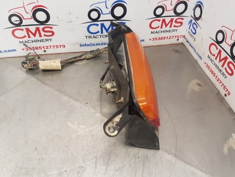 New Holland Ts115a Left Rear Light 82037619, 87747247 - Tail light for Farm tractor: picture 4 New Holland Ts115a Left Rear Light 82037619, 87747247 - Tail light for Farm tractor: picture 4