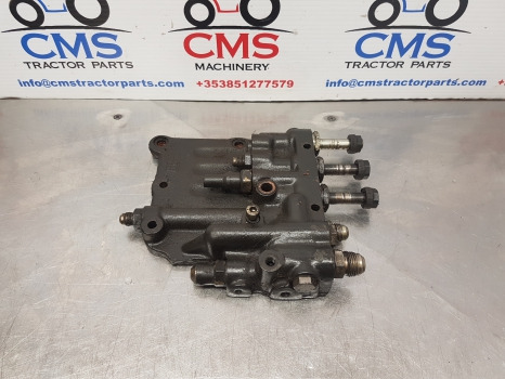 Same Dorado, Lamborghini, Deutz 85 Hydraulic Valve Assy .011.6761.4/30 - Hydraulics: picture 1 Same Dorado, Lamborghini, Deutz 85 Hydraulic Valve Assy .011.6761.4/30 - Hydraulics: picture 1