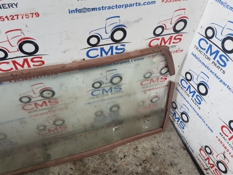 Zetor 3000, 4000, 5000, 6000, 7000 Rear Glass 60117910b, S64986, 60117910 - Window and parts for Farm tractor: picture 4 Zetor 3000, 4000, 5000, 6000, 7000 Rear Glass 60117910b, S64986, 60117910 - Window and parts for Farm tractor: picture 4