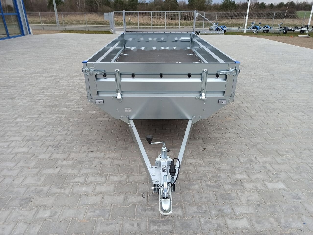 Faro Trailers Magicus 300x150 cm 2 osie przyczepa skrzyniowa platforma - Car trailer: picture 4 Faro Trailers Magicus 300x150 cm 2 osie przyczepa skrzyniowa platforma - Car trailer: picture 4