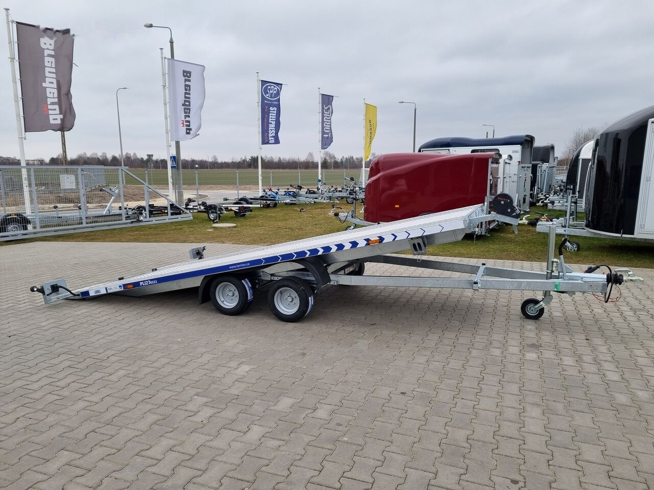 Lorries PLI-27 4521 car platform trailer 450x210 cm laweta - Autotransporter trailer: picture 2 Lorries PLI-27 4521 car platform trailer 450x210 cm laweta - Autotransporter trailer: picture 2
