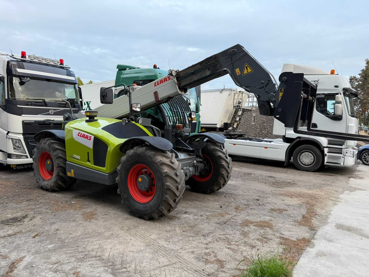 CLAAS SCORPION 7055 Varipower, Klima, Zaczep hydr,Centr smar,z Francji - Telescopic handler: picture 3 CLAAS SCORPION 7055 Varipower, Klima, Zaczep hydr,Centr smar,z Francji - Telescopic handler: picture 3