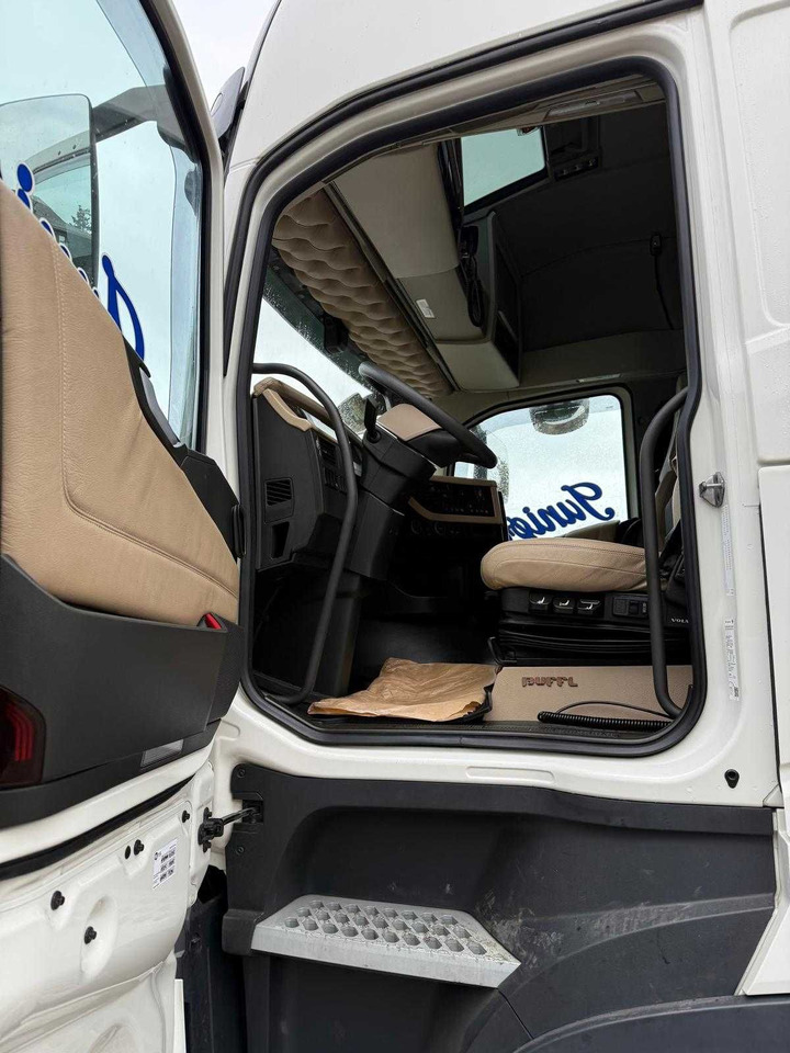 Volvo FH500 XL, RETARDER,11/2020,ADR,402158 km,ParkCool,Alu,Import DE - Tractor unit: picture 5 Volvo FH500 XL, RETARDER,11/2020,ADR,402158 km,ParkCool,Alu,Import DE - Tractor unit: picture 5