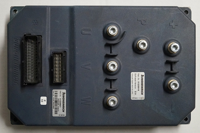 Jungheinrich 51226801 | Rij/hef/stuur regeling drive/lift/steering controller A - ECU for Material handling equipment: picture 1 Jungheinrich 51226801 | Rij/hef/stuur regeling drive/lift/steering controller A - ECU for Material handling equipment: picture 1