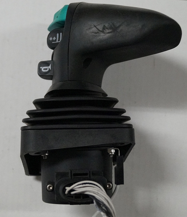Jungheinrich 51585597 | Joystick Multipilot SN P5300006957H S180100361423 Q630 - Electrical system for Material handling equipment: picture 2 Jungheinrich 51585597 | Joystick Multipilot SN P5300006957H S180100361423 Q630 - Electrical system for Material handling equipment: picture 2