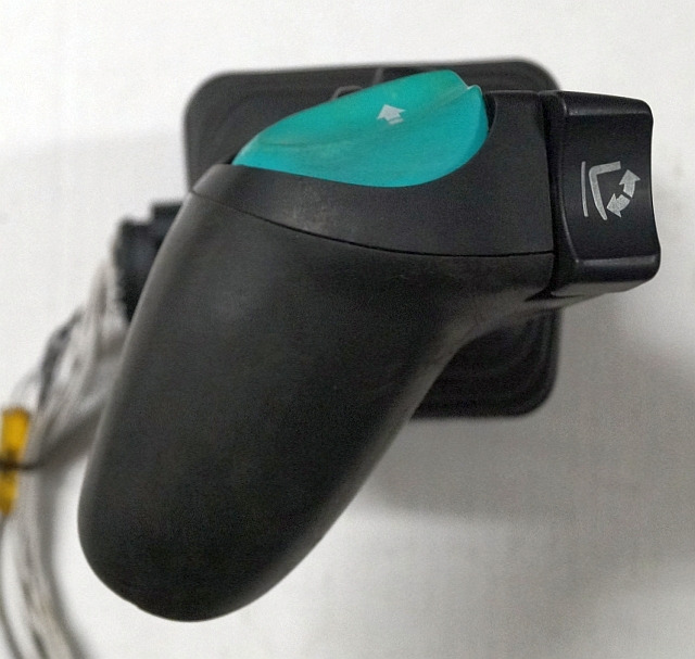 Jungheinrich 51585597 | Joystick Multipilot SN P5300006957H S180100361423 Q630 - Electrical system for Material handling equipment: picture 5 Jungheinrich 51585597 | Joystick Multipilot SN P5300006957H S180100361423 Q630 - Electrical system for Material handling equipment: picture 5