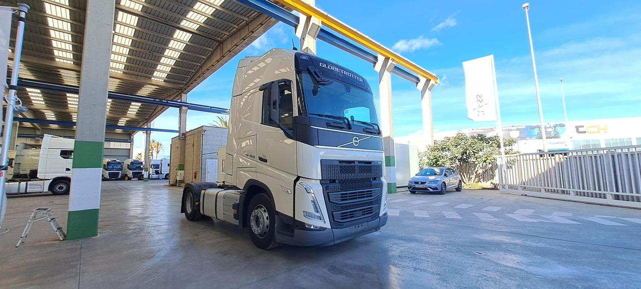 Volvo FH 460 Globetrotter XL Retarder - Tractor unit: picture 3 Volvo FH 460 Globetrotter XL Retarder - Tractor unit: picture 3