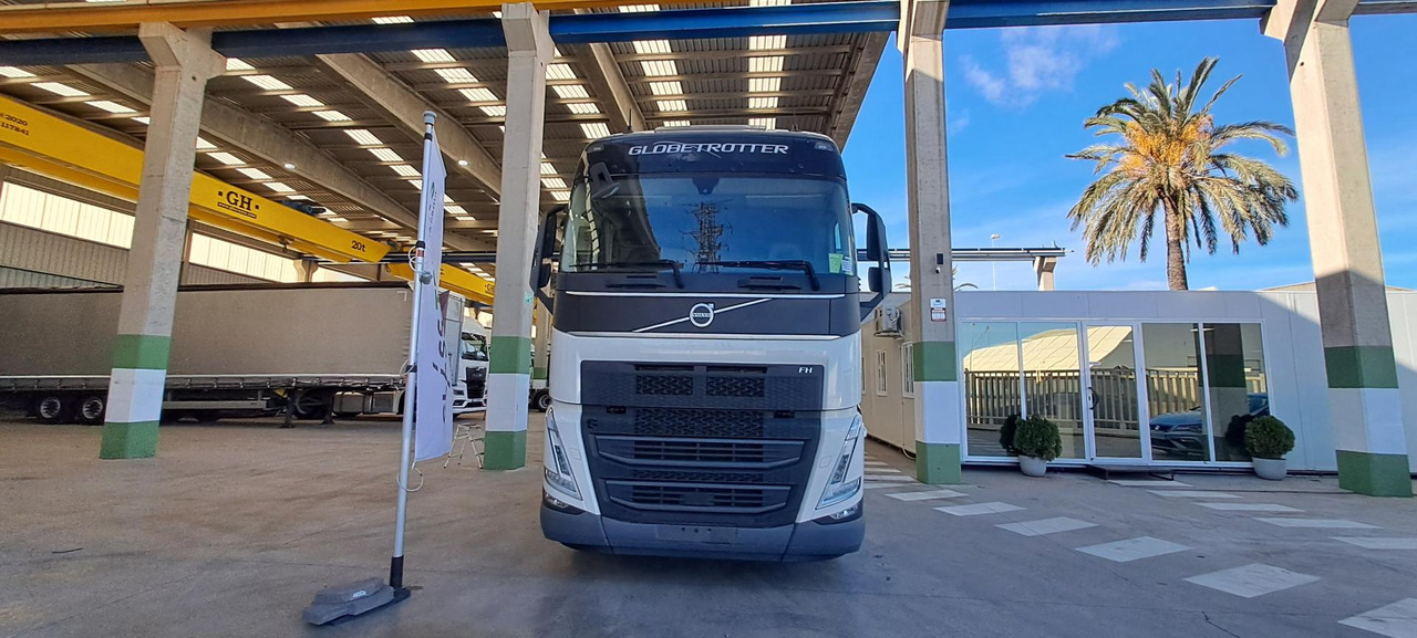 Volvo FH 460 Globetrotter XL Retarder - Tractor unit: picture 2 Volvo FH 460 Globetrotter XL Retarder - Tractor unit: picture 2