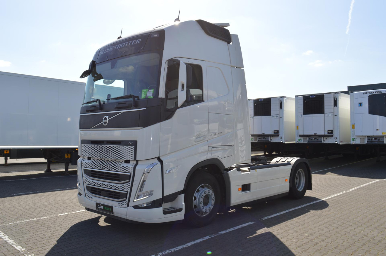 Volvo FH 460 Globetrotter XL i-Save Side Skirts - Tractor unit: picture 1 Volvo FH 460 Globetrotter XL i-Save Side Skirts - Tractor unit: picture 1