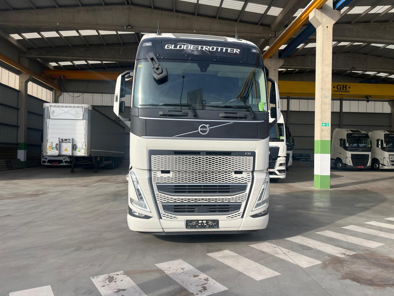 Volvo FH 460 Globetrotter XL i-Save - Tractor unit: picture 4 Volvo FH 460 Globetrotter XL i-Save - Tractor unit: picture 4